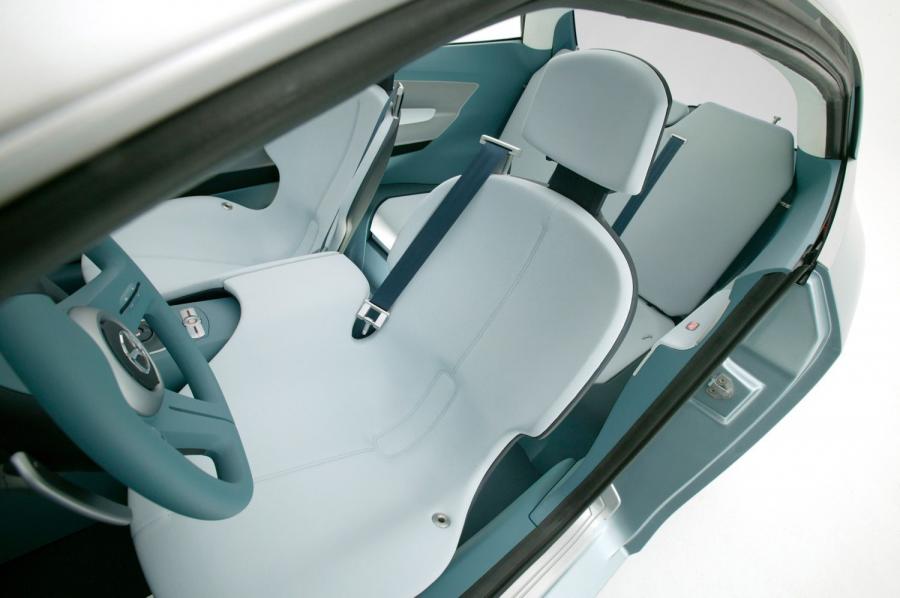  Mazda Sassou 2005 года  (фото 14 из 27)